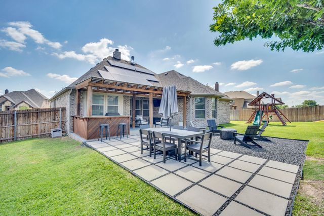 3205 Meadow Ridge Drive, Midlothian, TX 76065