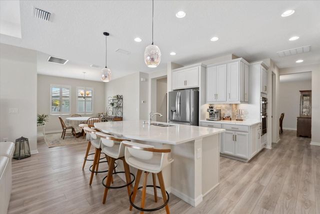 4607 RAINWATER GLEN, Bradenton, FL 34211