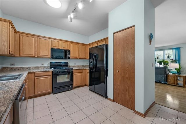 750 Pentwater Road, Romeoville, IL 60446