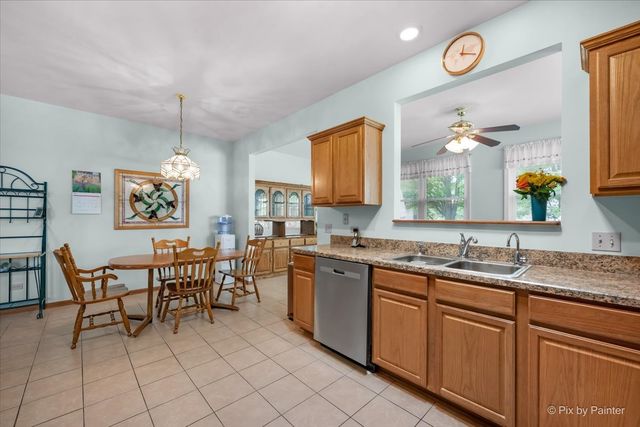 750 Pentwater Road, Romeoville, IL 60446