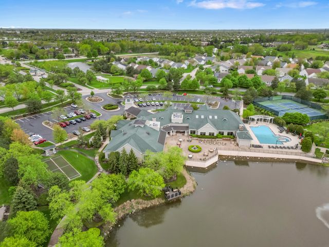 750 Pentwater Road, Romeoville, IL 60446