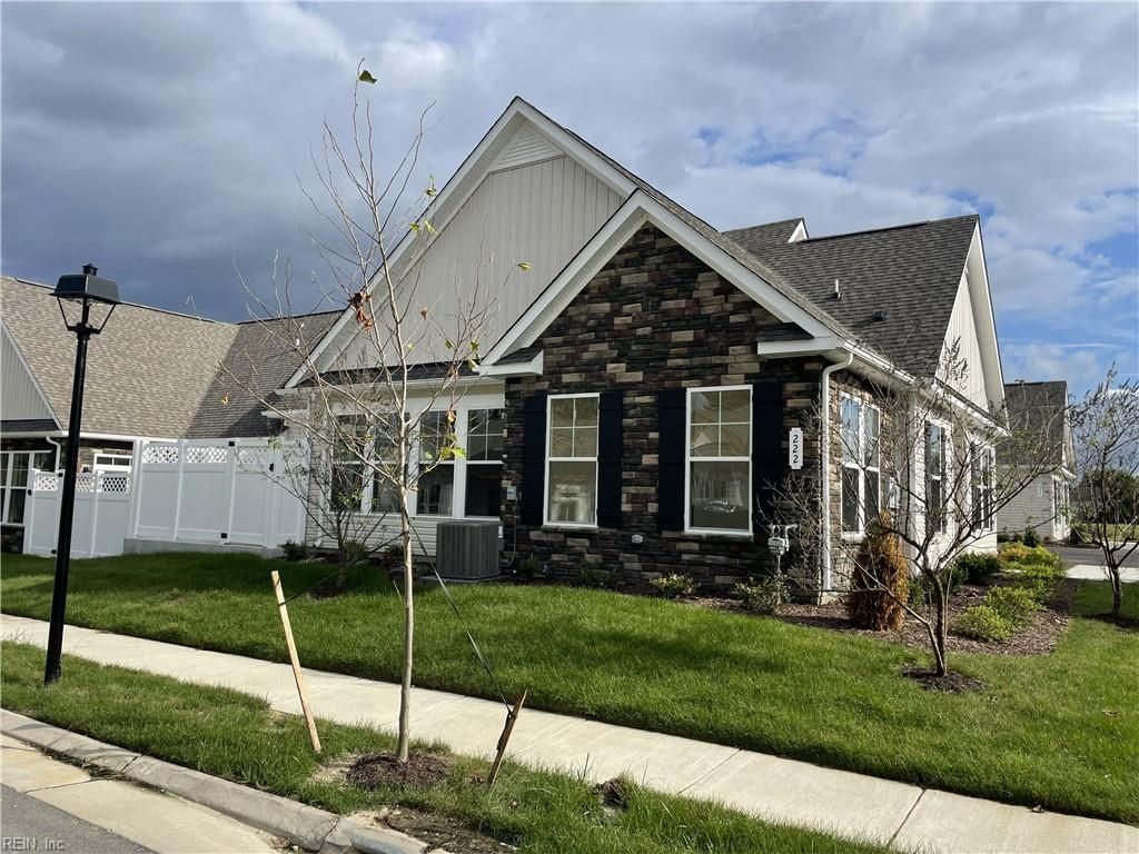222 Richmond Ave # 20-1, Smithfield, VA 23430