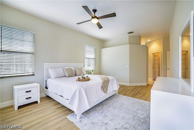 5235 Malvern CT, Naples, FL 34112