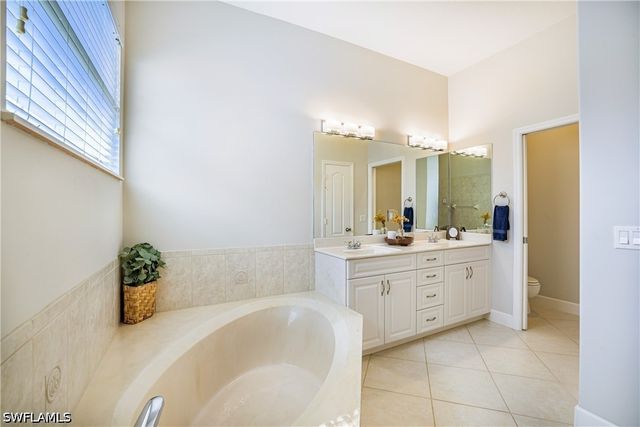 5235 Malvern CT, Naples, FL 34112