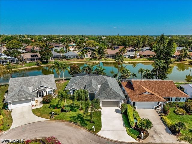 5235 Malvern CT, Naples, FL 34112