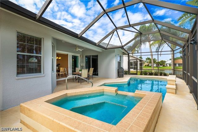 5235 Malvern CT, Naples, FL 34112