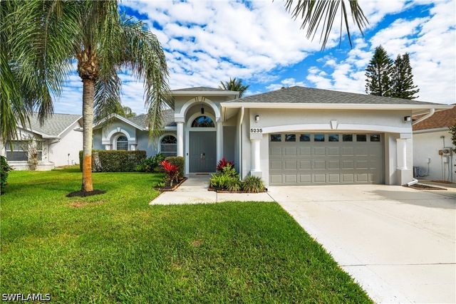 5235 Malvern CT, Naples, FL 34112