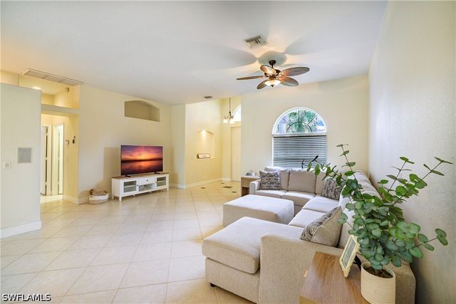 5235 Malvern CT, Naples, FL 34112