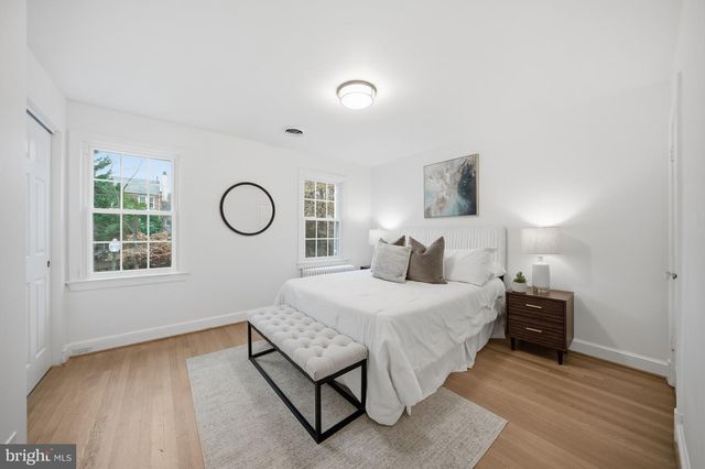 1951 39TH ST NW, Washington, DC 20007