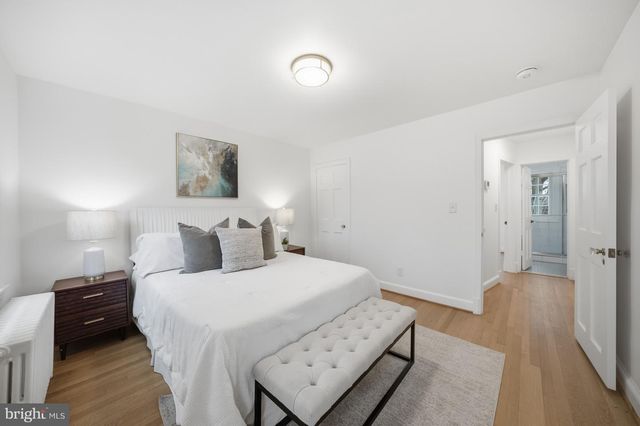 1951 39TH ST NW, Washington, DC 20007