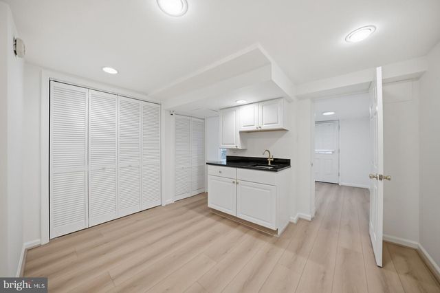 1951 39TH ST NW, Washington, DC 20007