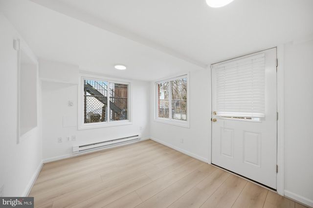 1951 39TH ST NW, Washington, DC 20007