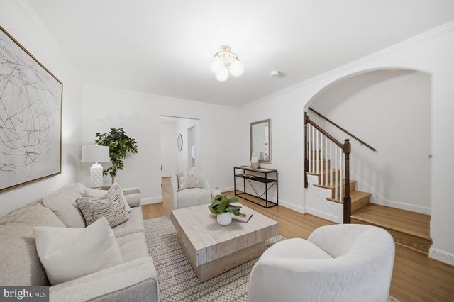 1951 39TH ST NW, Washington, DC 20007