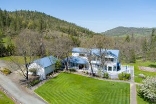 7555 E Antelope Road, Eagle Point, OR 97524