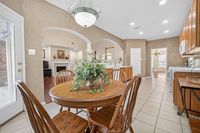 2419 Bay Hill Drive, Baytown, TX 77523