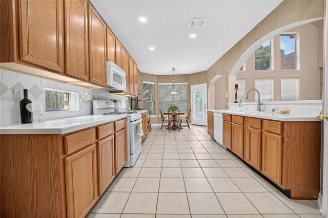 2419 Bay Hill Drive, Baytown, TX 77523