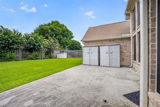 2419 Bay Hill Drive, Baytown, TX 77523