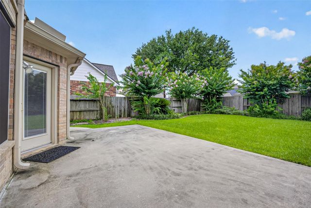 2419 Bay Hill Drive, Baytown, TX 77523