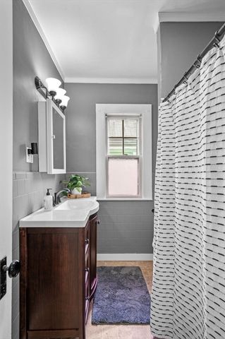 25 Lyman St, Beverly, MA 01915