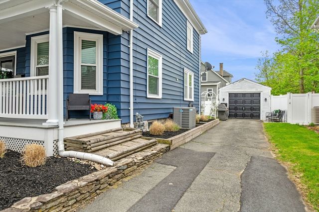 25 Lyman St, Beverly, MA 01915