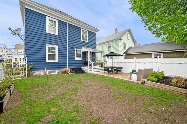 25 Lyman St, Beverly, MA 01915