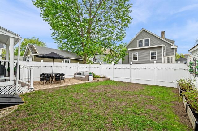 25 Lyman St, Beverly, MA 01915