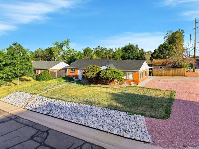 940 Ash Court, Thornton, CO 80229