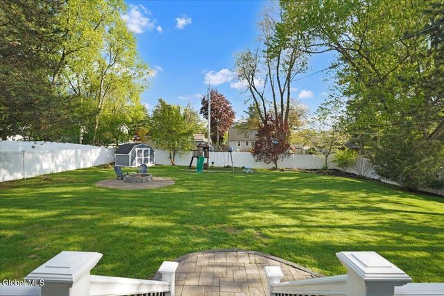 4 Wilson Drive, Glenville, NY 12302