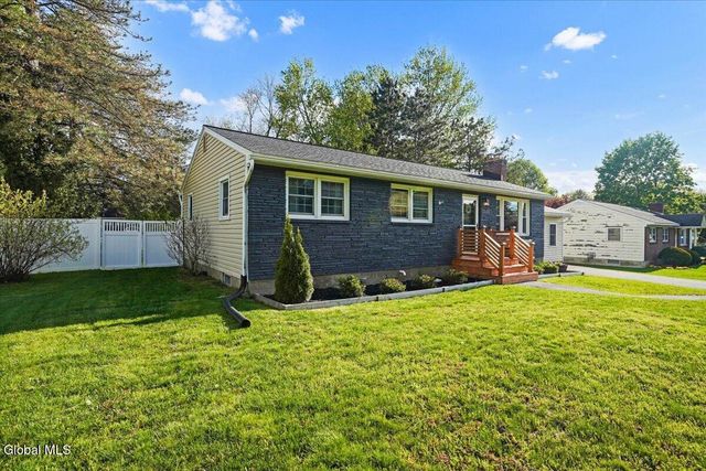 4 Wilson Drive, Glenville, NY 12302