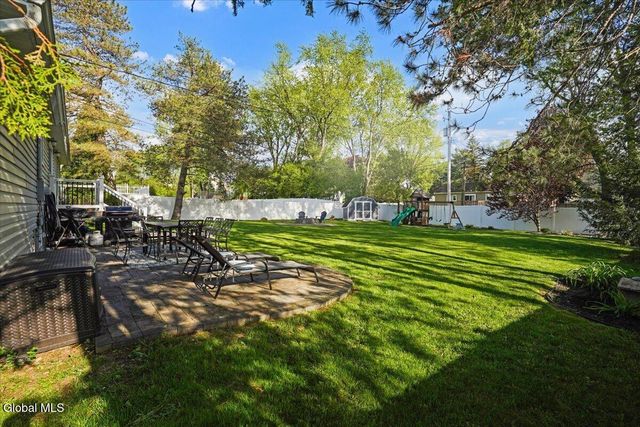 4 Wilson Drive, Glenville, NY 12302