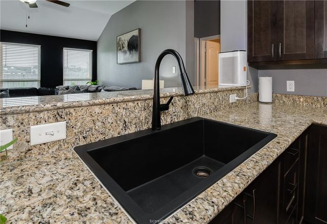 5265 Sagewood Drive, College Station, TX 77845