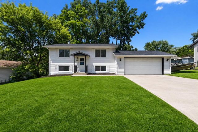 30012 Meadow DRIVE, Burlington, WI 53105
