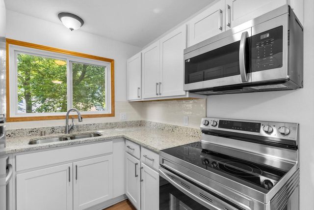 30012 Meadow DRIVE, Burlington, WI 53105