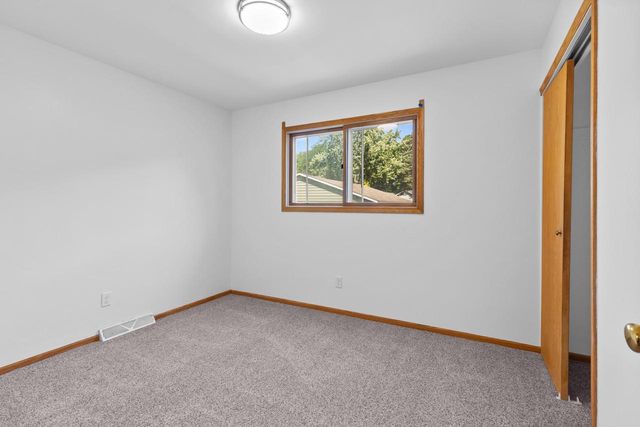 30012 Meadow DRIVE, Burlington, WI 53105