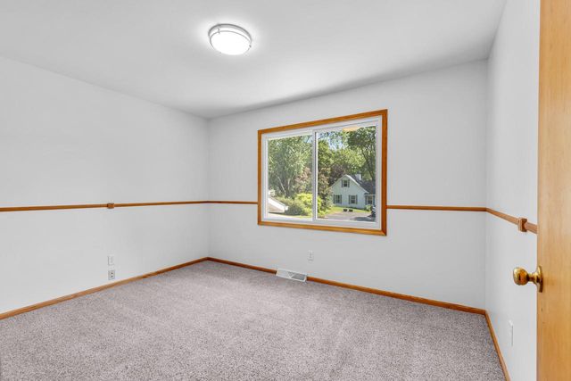 30012 Meadow DRIVE, Burlington, WI 53105