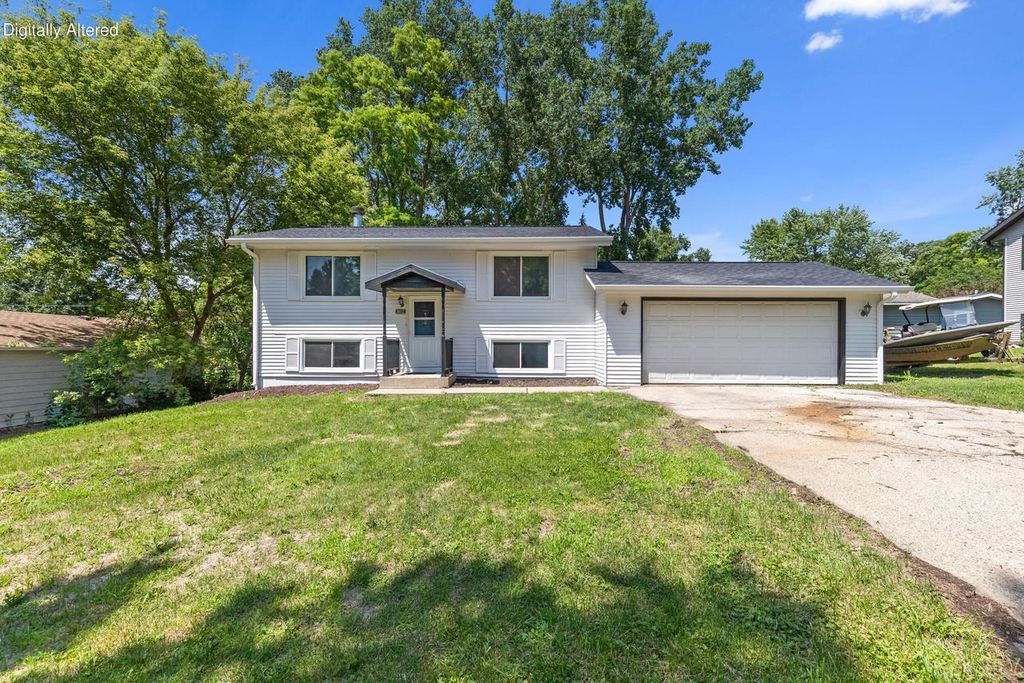 30012 Meadow DRIVE, Burlington, WI 53105