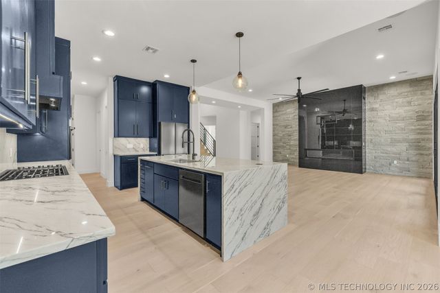 11906 S Urbana Avenue, Tulsa, OK 74137