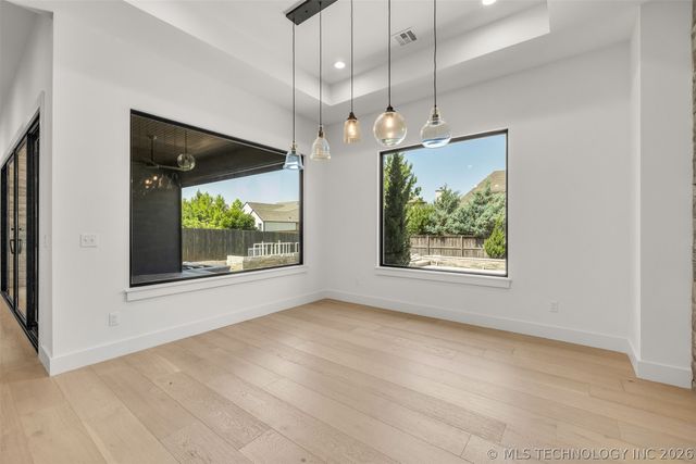 11906 S Urbana Avenue, Tulsa, OK 74137