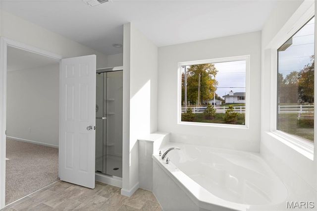 15 Bluestem Court, Lake St Louis, MO 63367