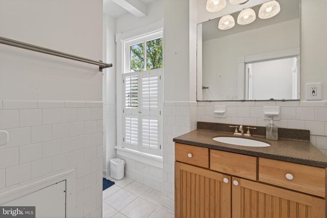 1102 EDGEVALE RD, Silver Spring, MD 20910