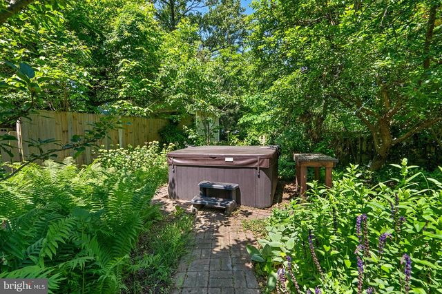 1102 EDGEVALE RD, Silver Spring, MD 20910