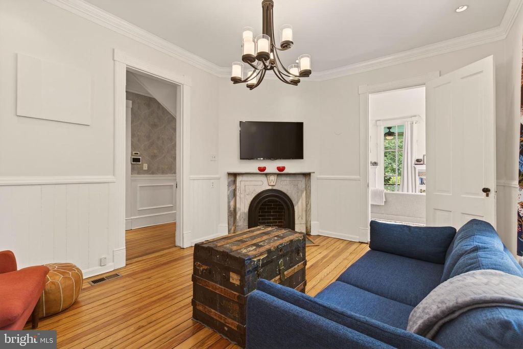 Image 26 of property listing at 1102 EDGEVALE RD, Silver Spring, MD 20910