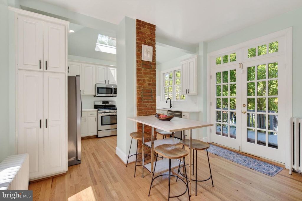 Image 27 of property listing at 1102 EDGEVALE RD, Silver Spring, MD 20910