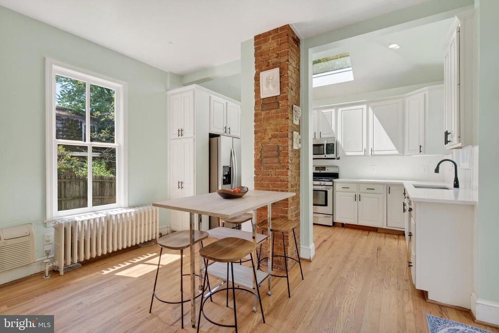 Image 28 of property listing at 1102 EDGEVALE RD, Silver Spring, MD 20910