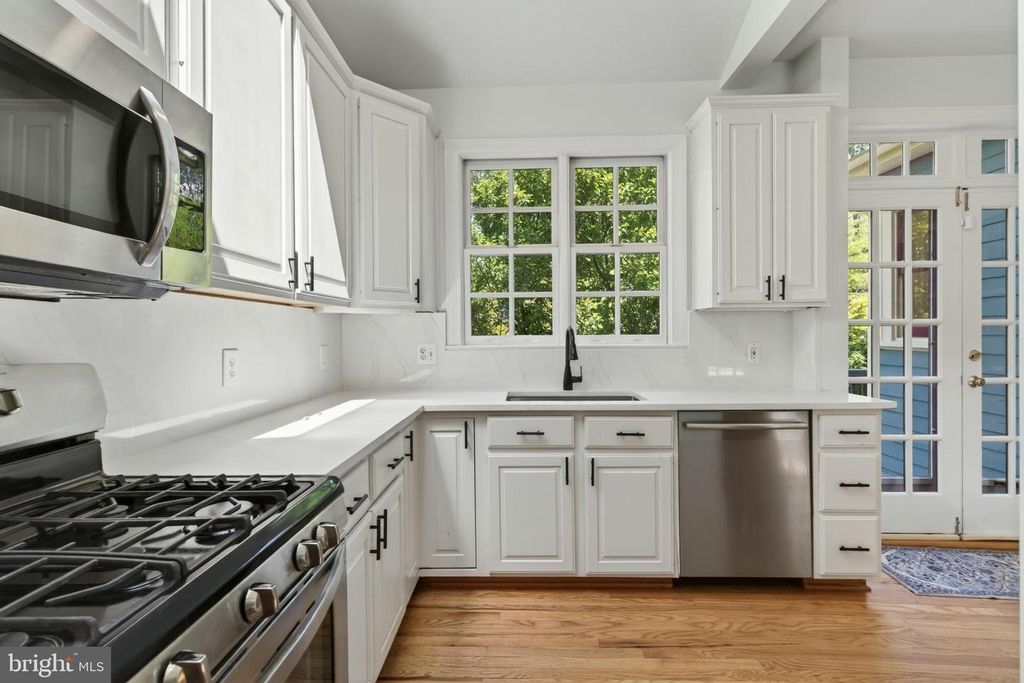 Image 34 of property listing at 1102 EDGEVALE RD, Silver Spring, MD 20910