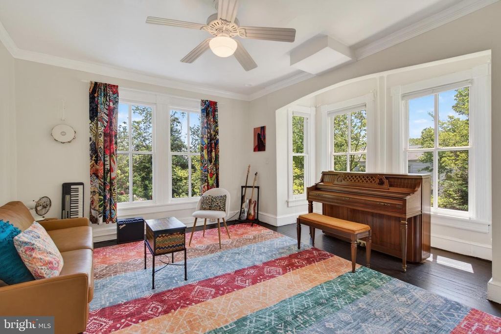 Image 39 of property listing at 1102 EDGEVALE RD, Silver Spring, MD 20910