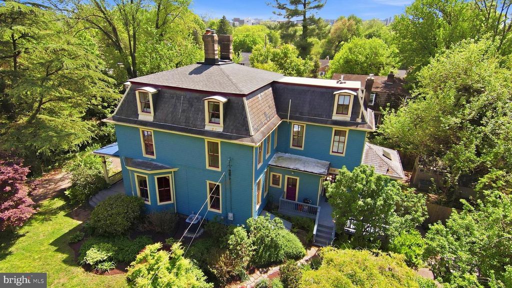 Image 4 of property listing at 1102 EDGEVALE RD, Silver Spring, MD 20910