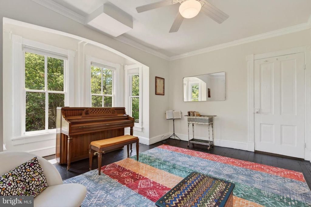 Image 40 of property listing at 1102 EDGEVALE RD, Silver Spring, MD 20910