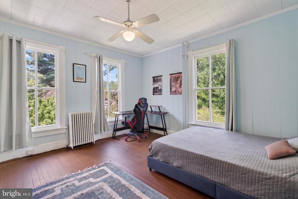 Image 53 of property listing at 1102 EDGEVALE RD, Silver Spring, MD 20910