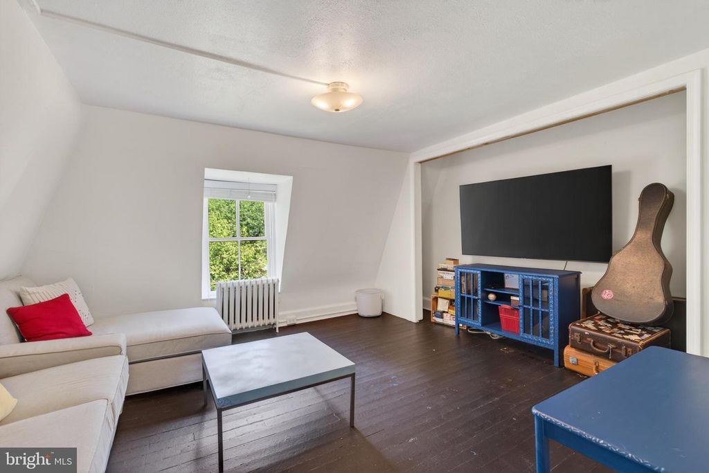 Image 59 of property listing at 1102 EDGEVALE RD, Silver Spring, MD 20910